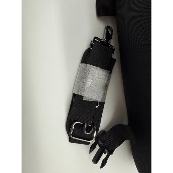 KENNETH COLE REACTION, BLACK MESSENGER/LAPTOP WORK BRIEFCASE BAG - Picture 5 of 15